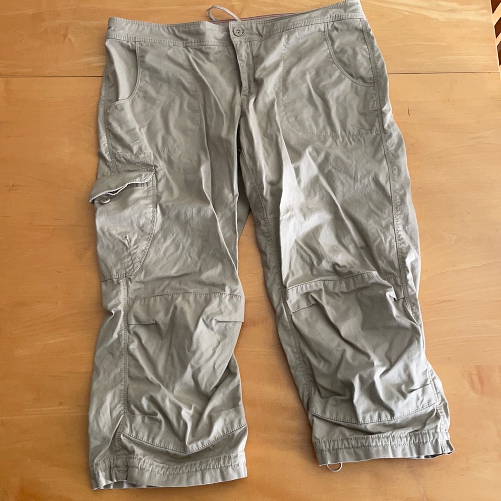 Women’s Capris Size 10